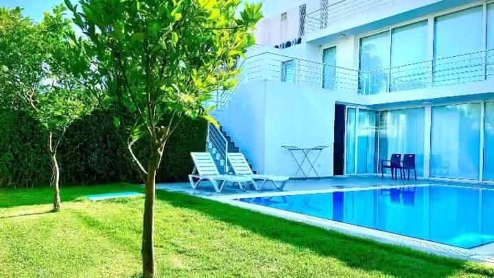 Villa Feronia White Castle.