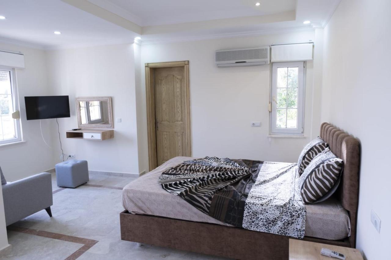 Villa Stone B