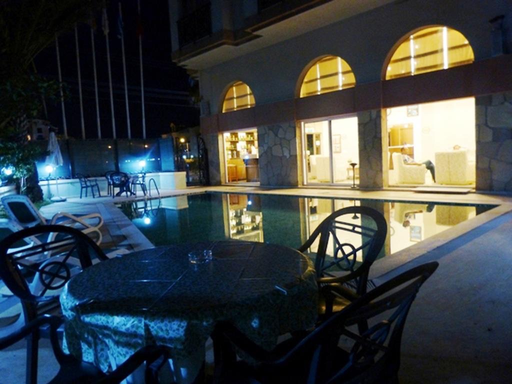 Park Hotel *