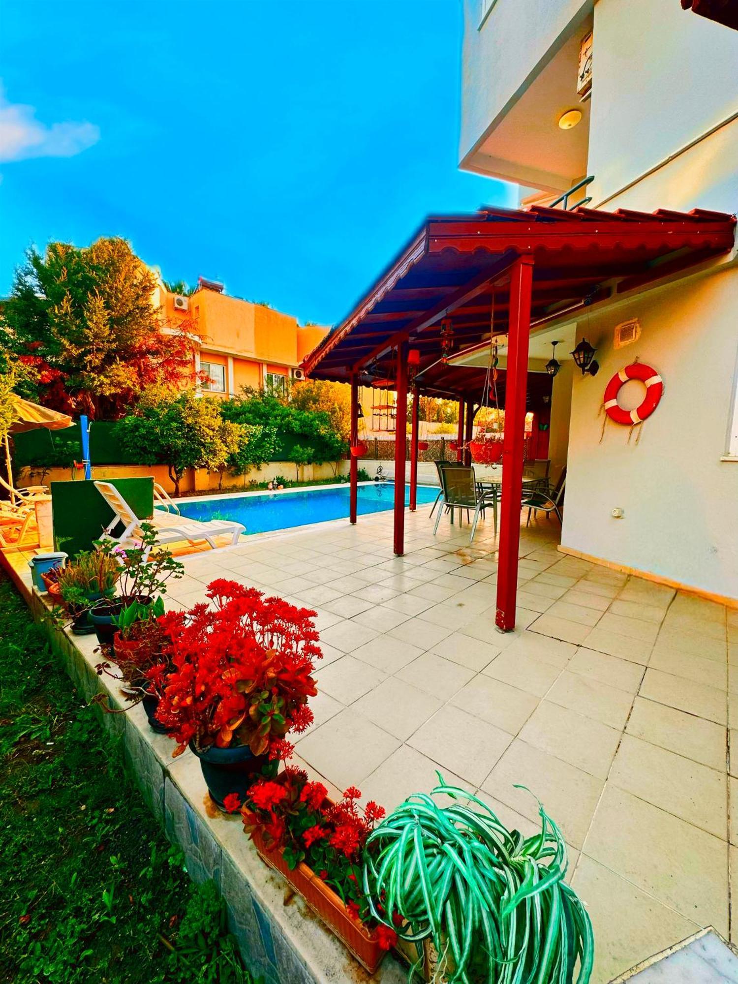 Lion Dreams 1 -swimming Pool Villa *