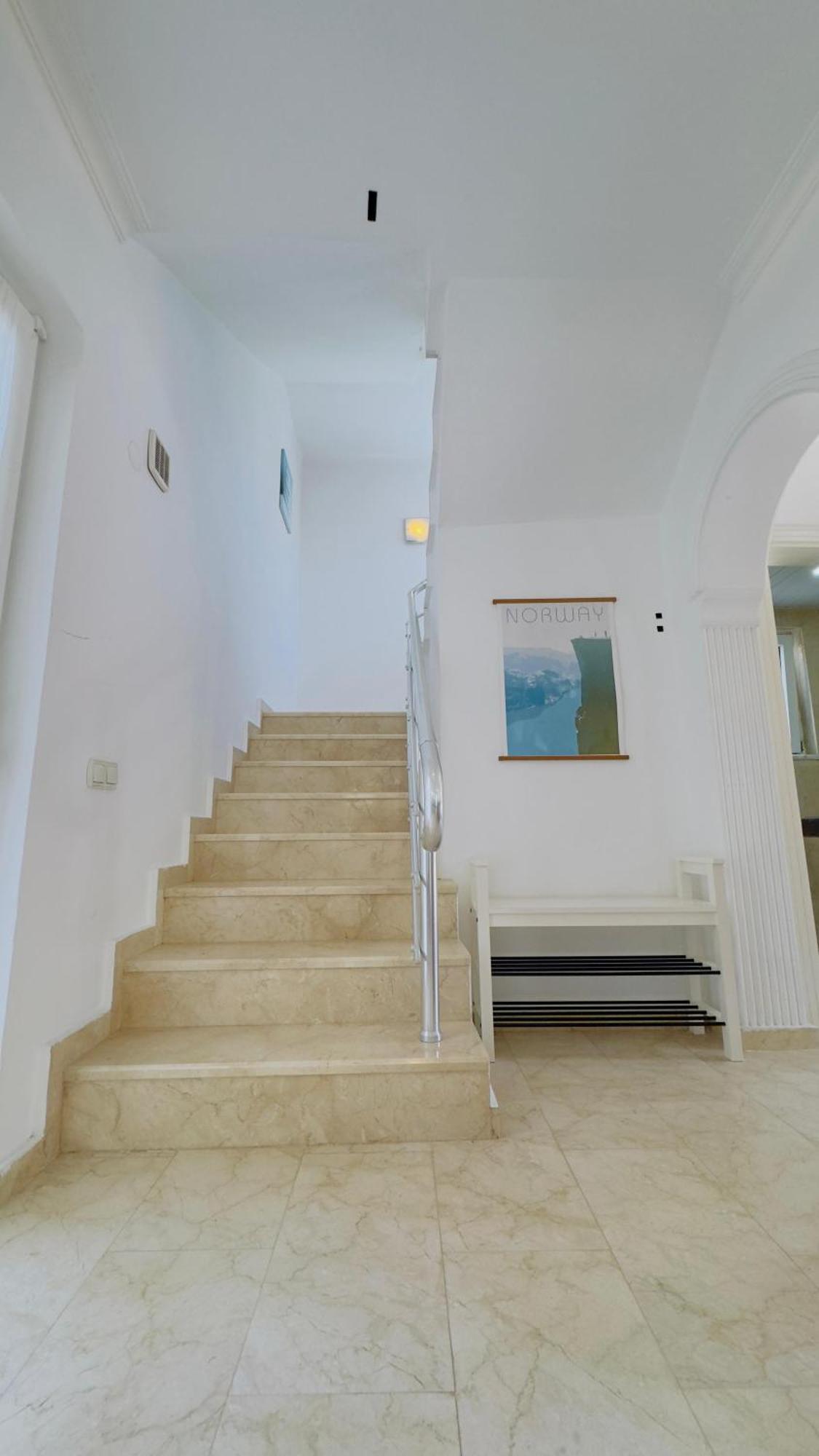Cozy 4br With Pool In Kadriyebelek