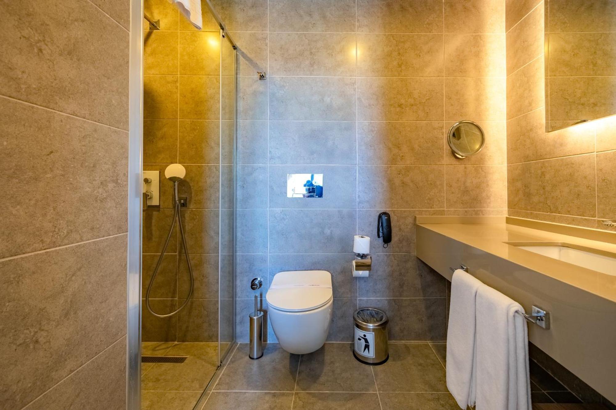 Hotel The X 5*