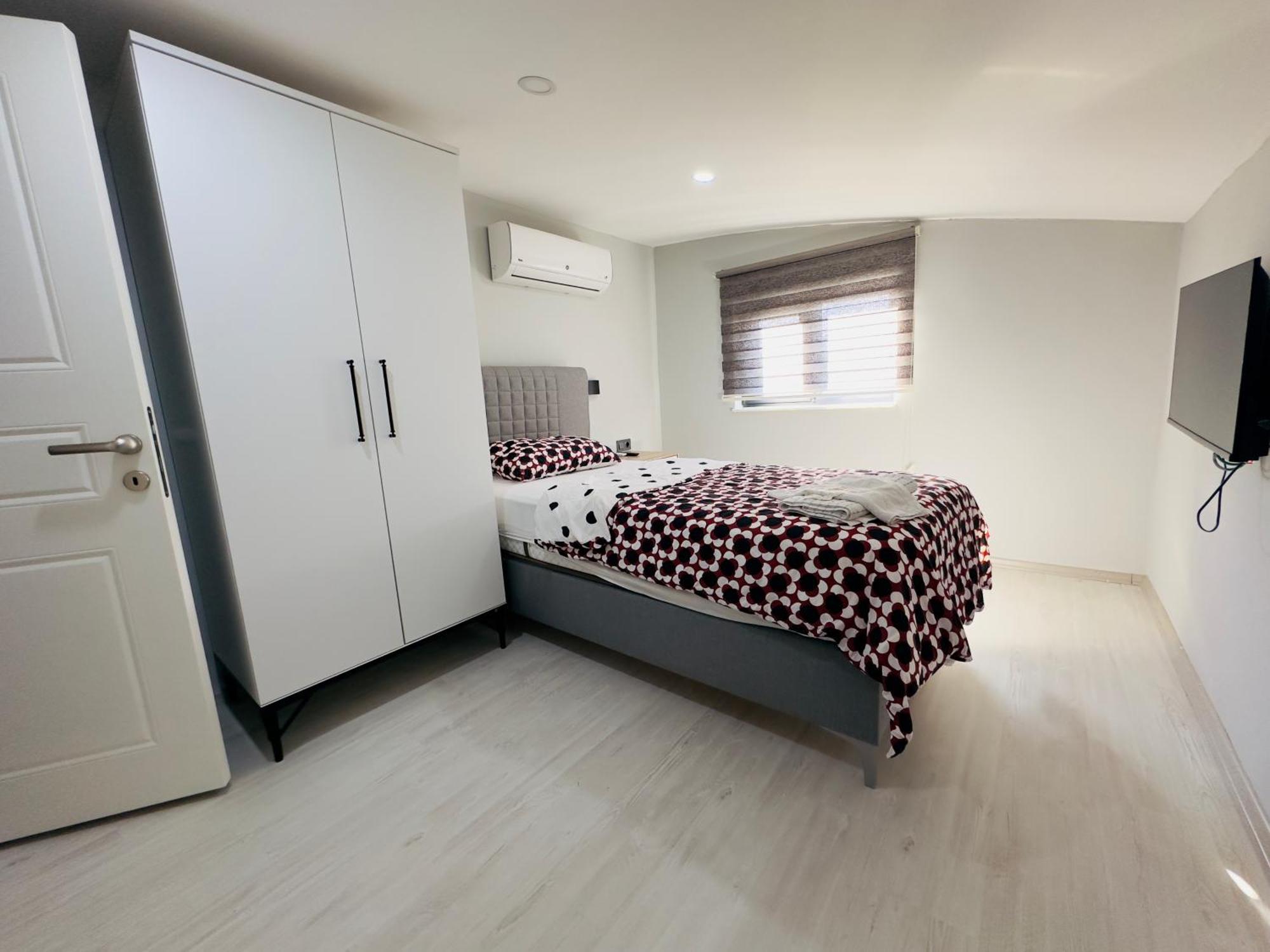 Antalya 5 Odali Oezel Havuzlu Villa *