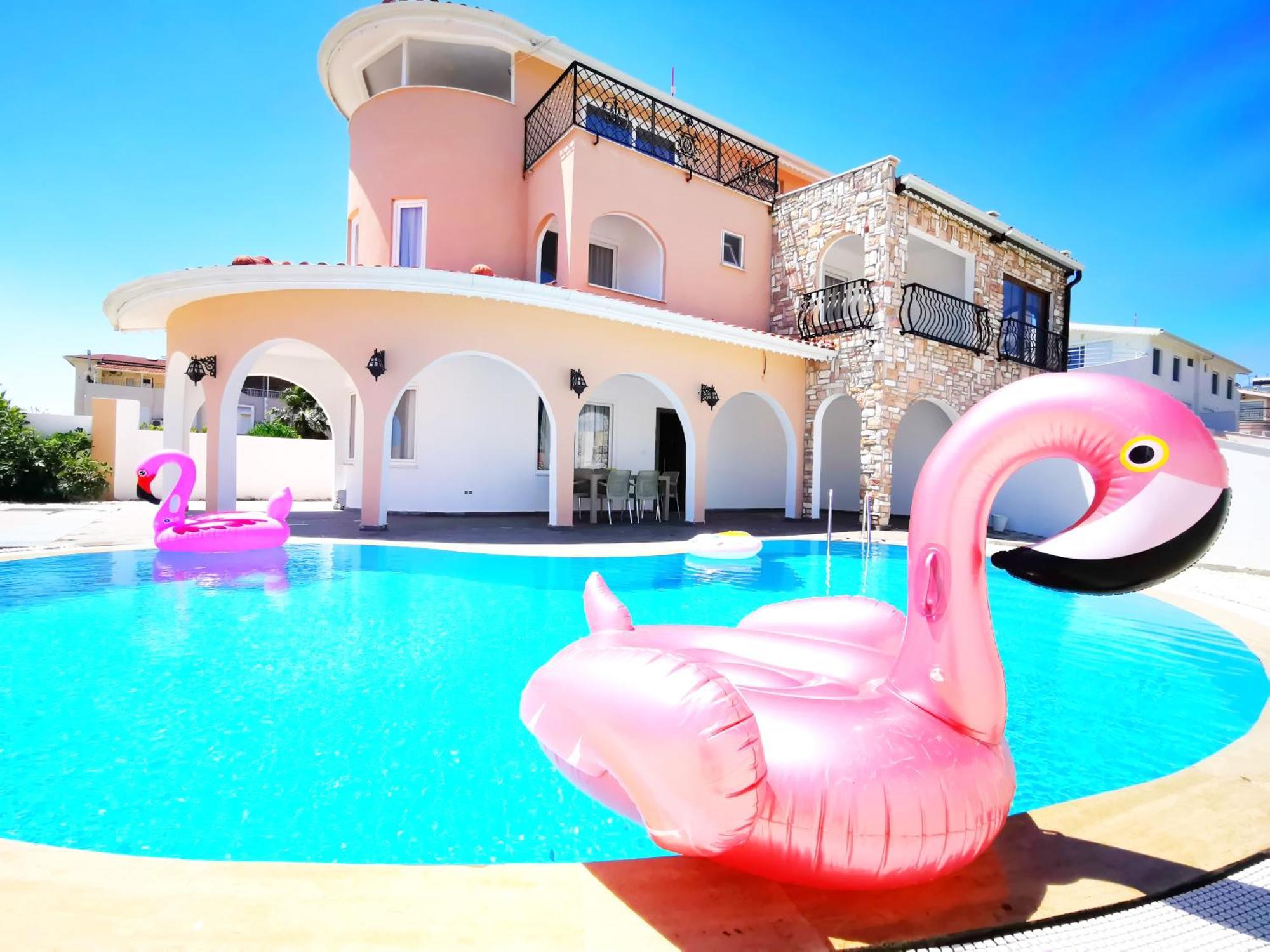 Villa Red F33 Oezel Tasarimli