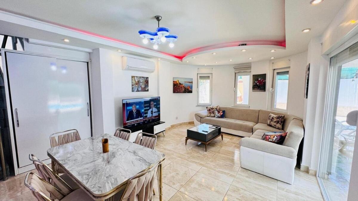 Super 4 Bedroom With Poolvilla