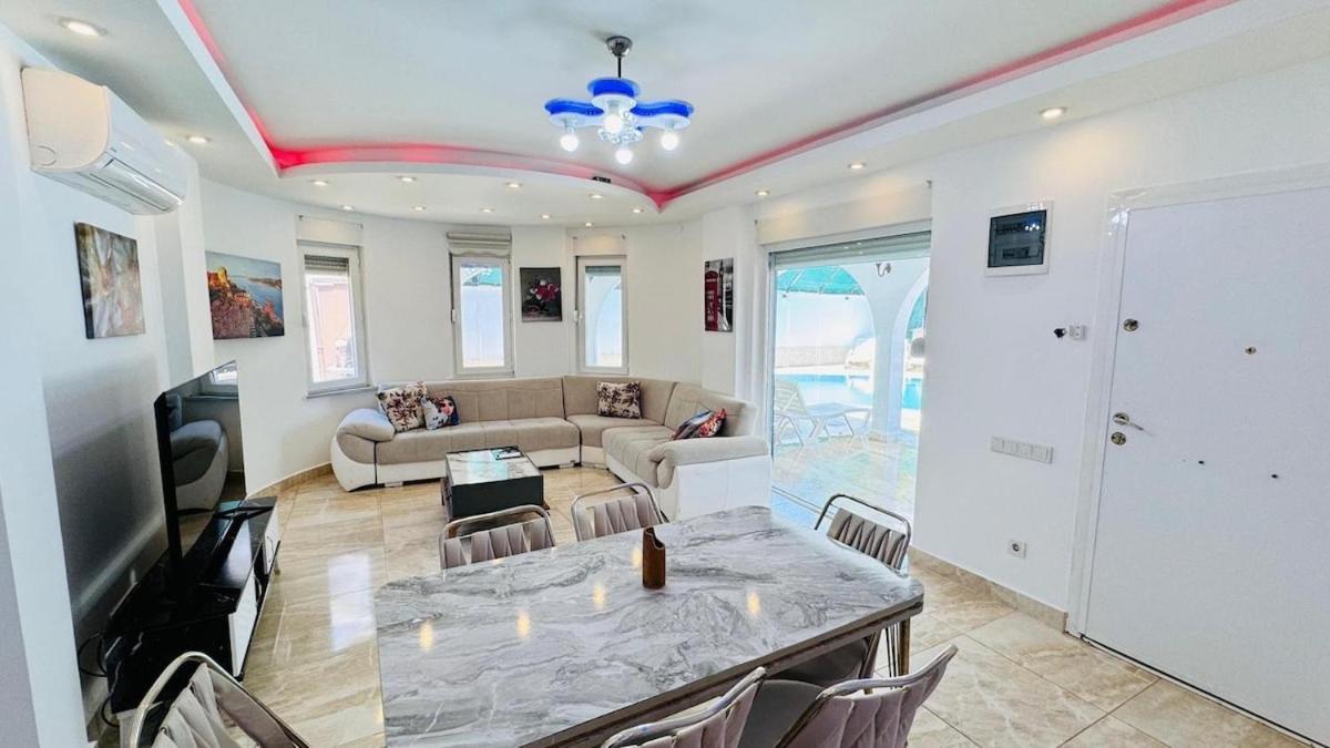 Super 4 Bedroom With Poolvilla * Belek