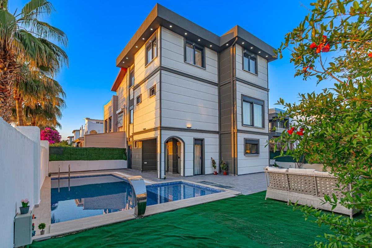Near By The Land Of Legends , Prıvate Pool , Moon Villa