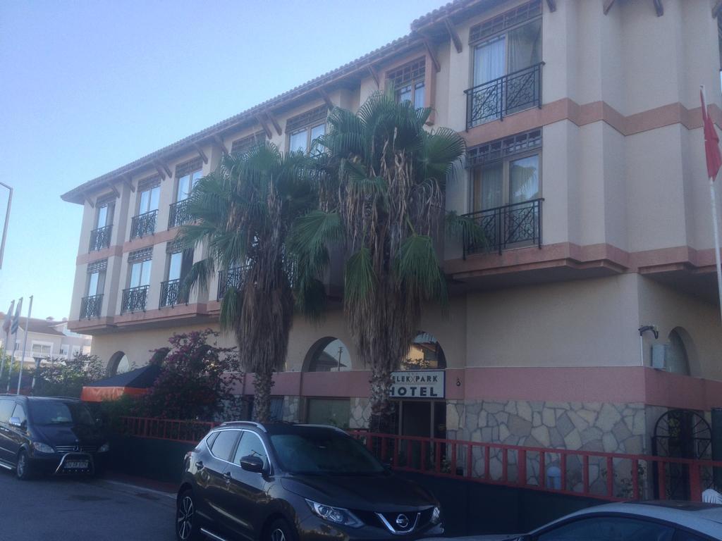 Park Hotel *