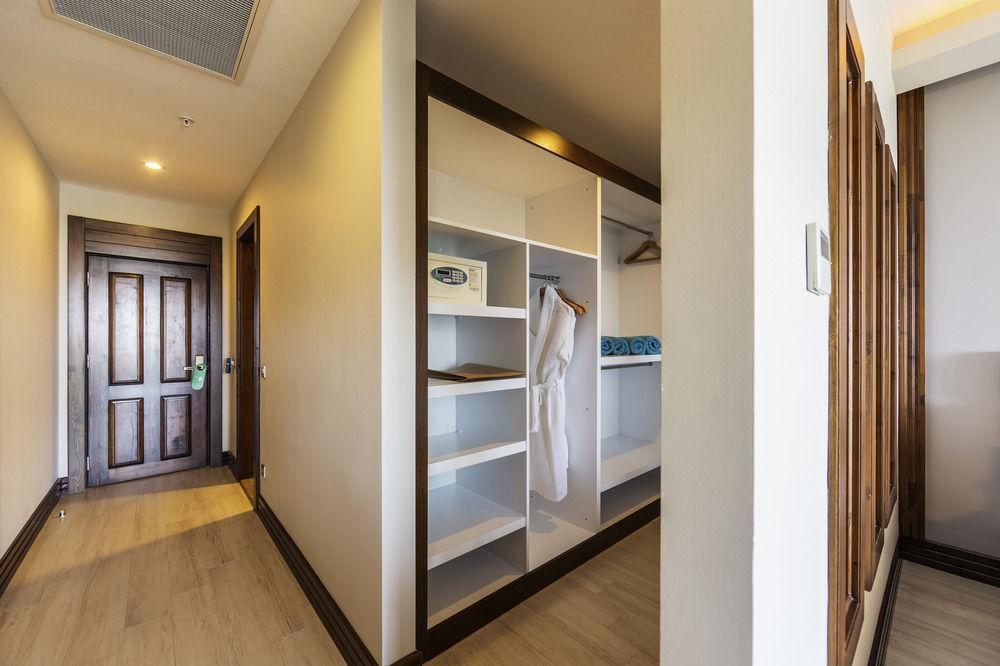 Jacaranda Beach Luxury Club 5* Belek