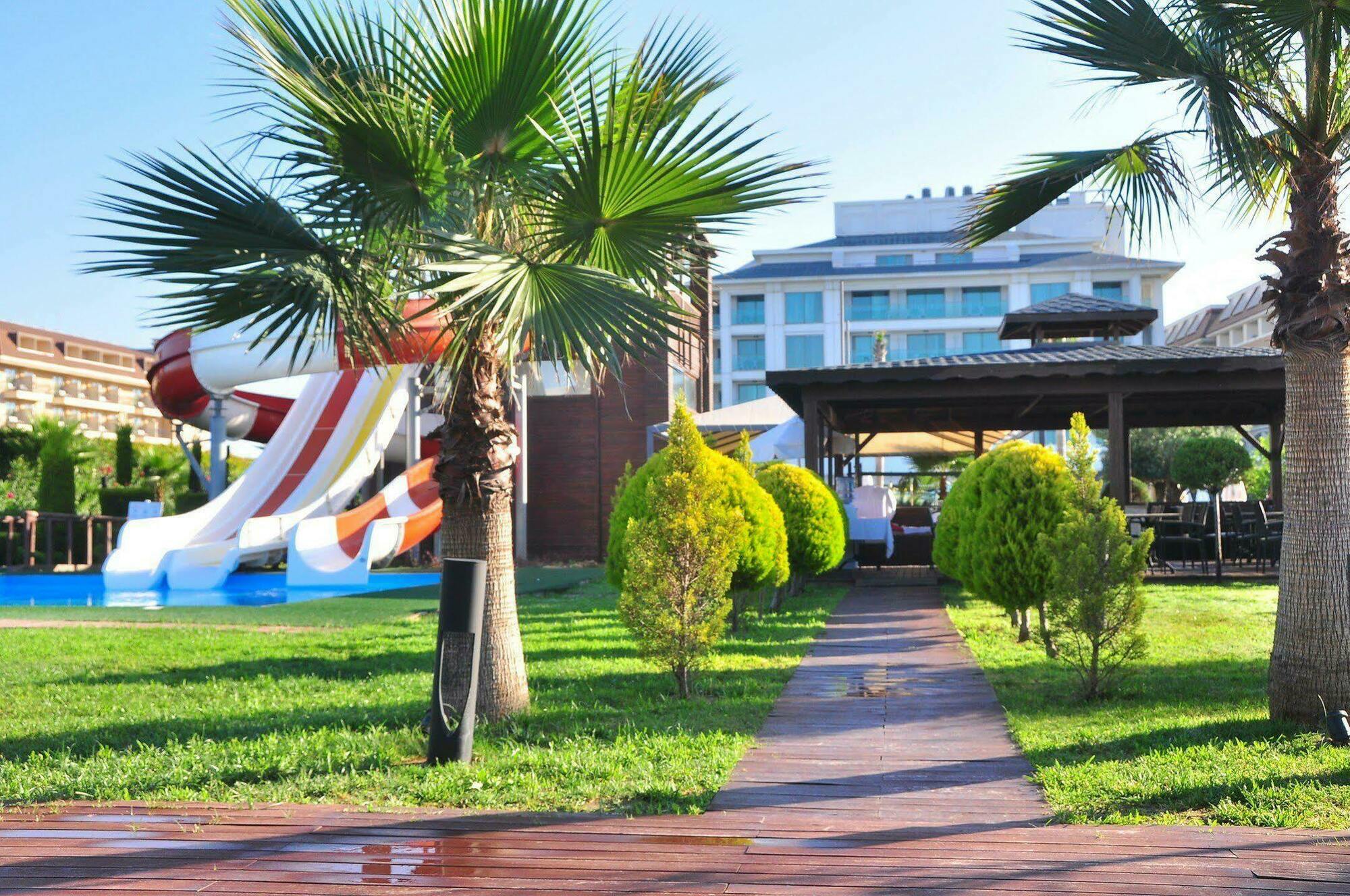 Hotel Dionis & 4*