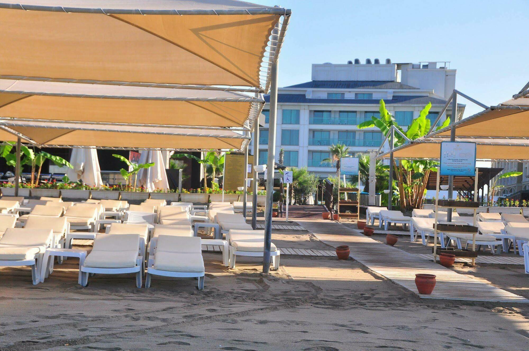 Dionis & Hotel 4*