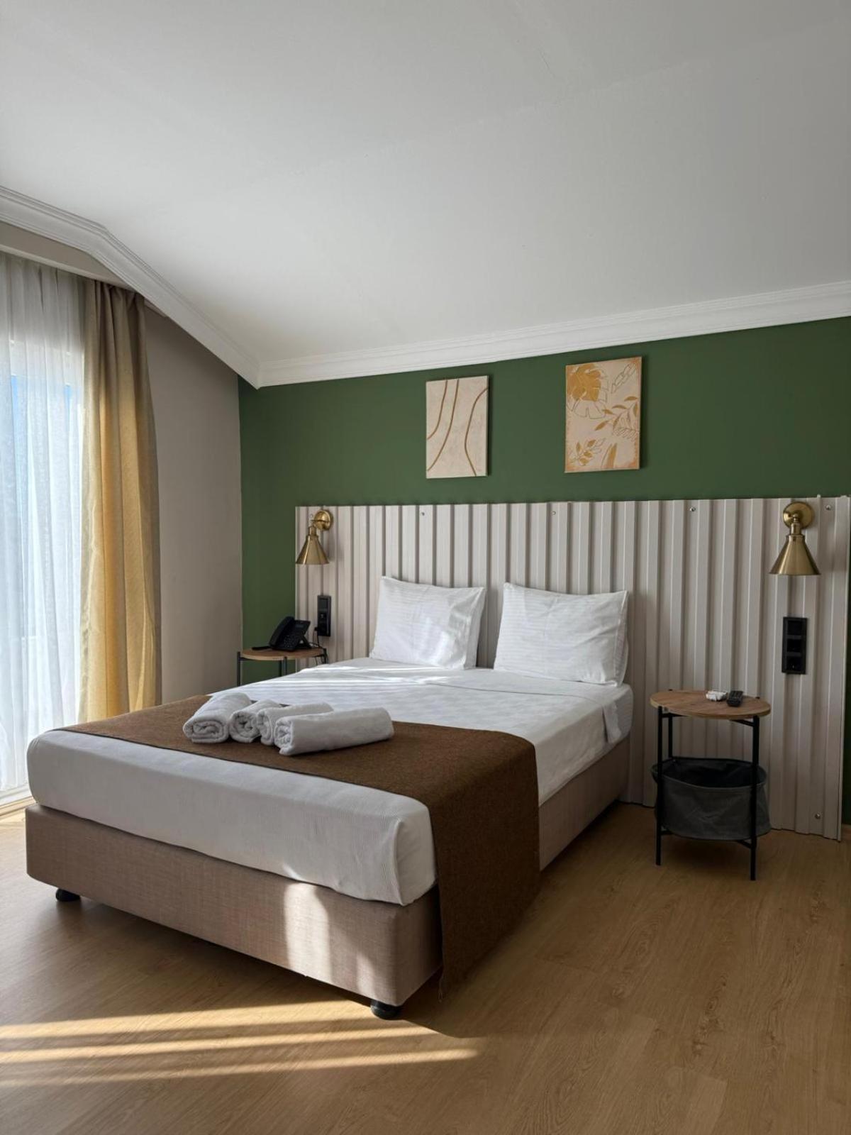 Hotel Red Castle & Pub Belek